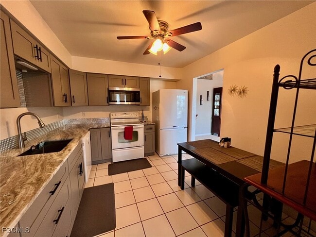 Building Photo - 1316 Sandtrap Dr N