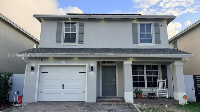 Building Photo - 613 NE 5th St