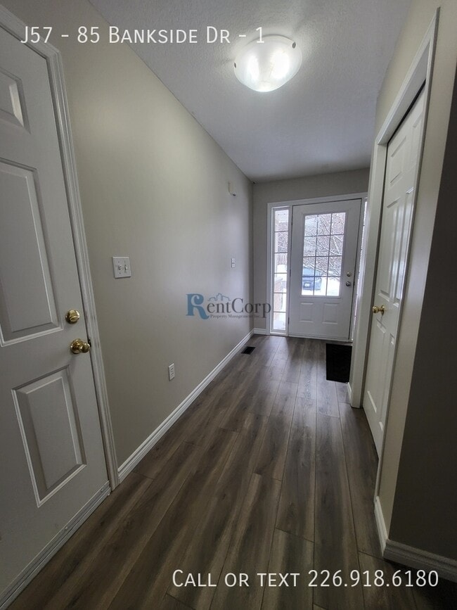 Photo du bâtiment - 85-J85 Bankside Dr