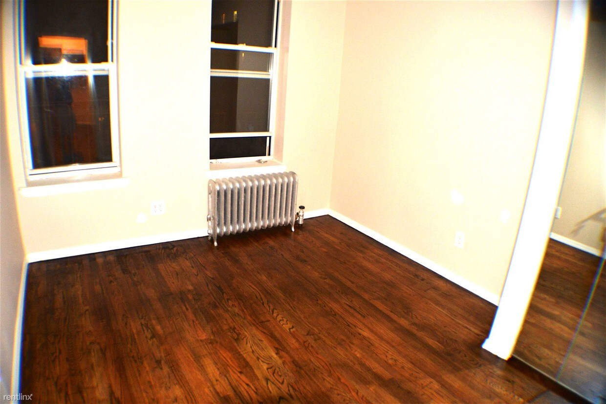 Primary Photo - 2209 Astoria Blvd