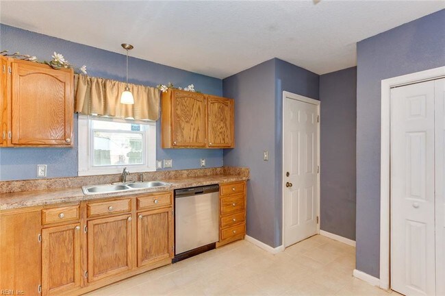 Foto del edificio - 4919 Atterbury St