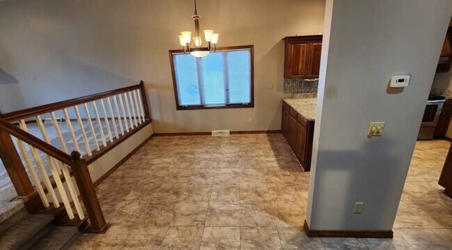 Foto del edificio - 2416 E Ridge Terrace