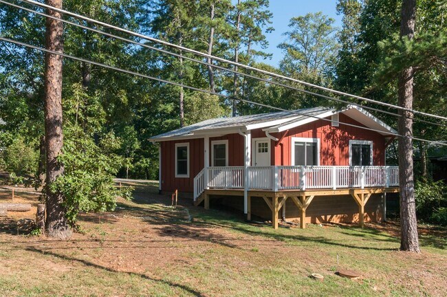 Building Photo - Gorgeous One Bedroom with Bonus Room in Ha...