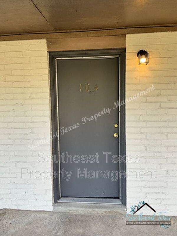 Building Photo - 2160 Merriman St