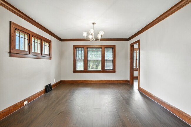 Building Photo - 2926 Morgan Ave N
