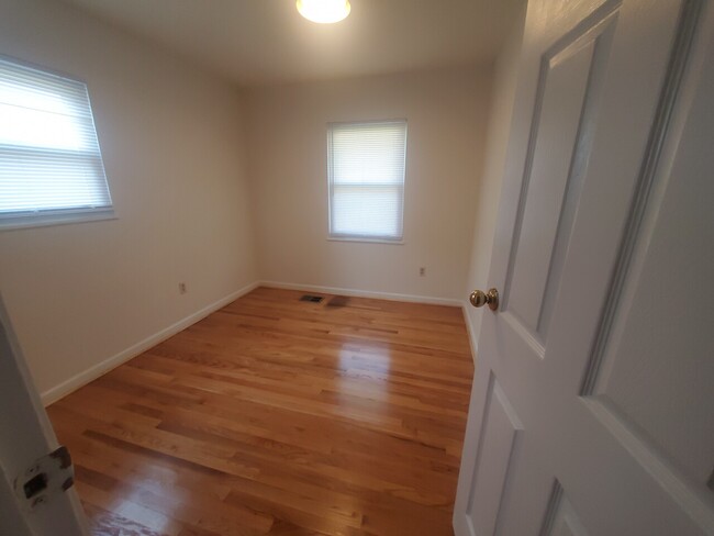 Building Photo - 3109 Manson Pl