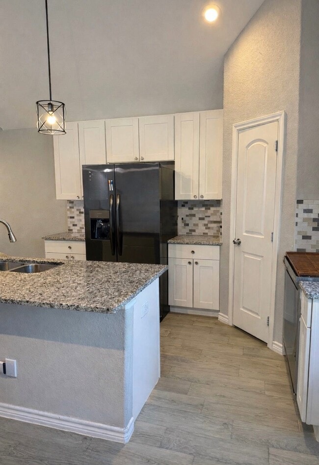 Building Photo - 9593 Darkwood St