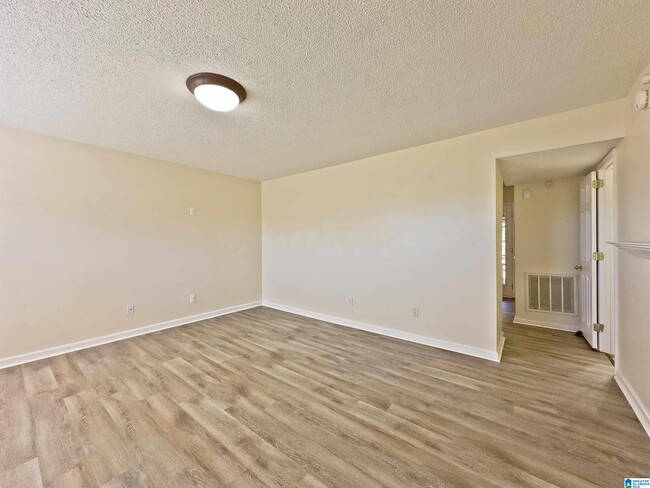 Building Photo - 4776 Cheshire Cir