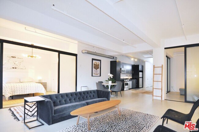 Foto del edificio - 849 S Broadway