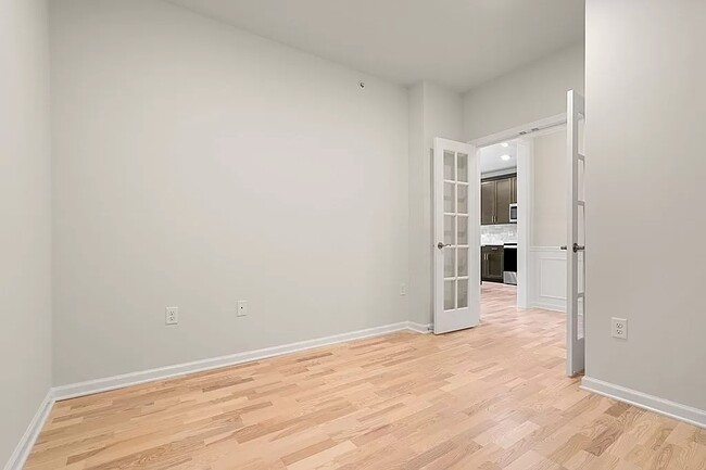Foto del edificio - 401 Emery Ln