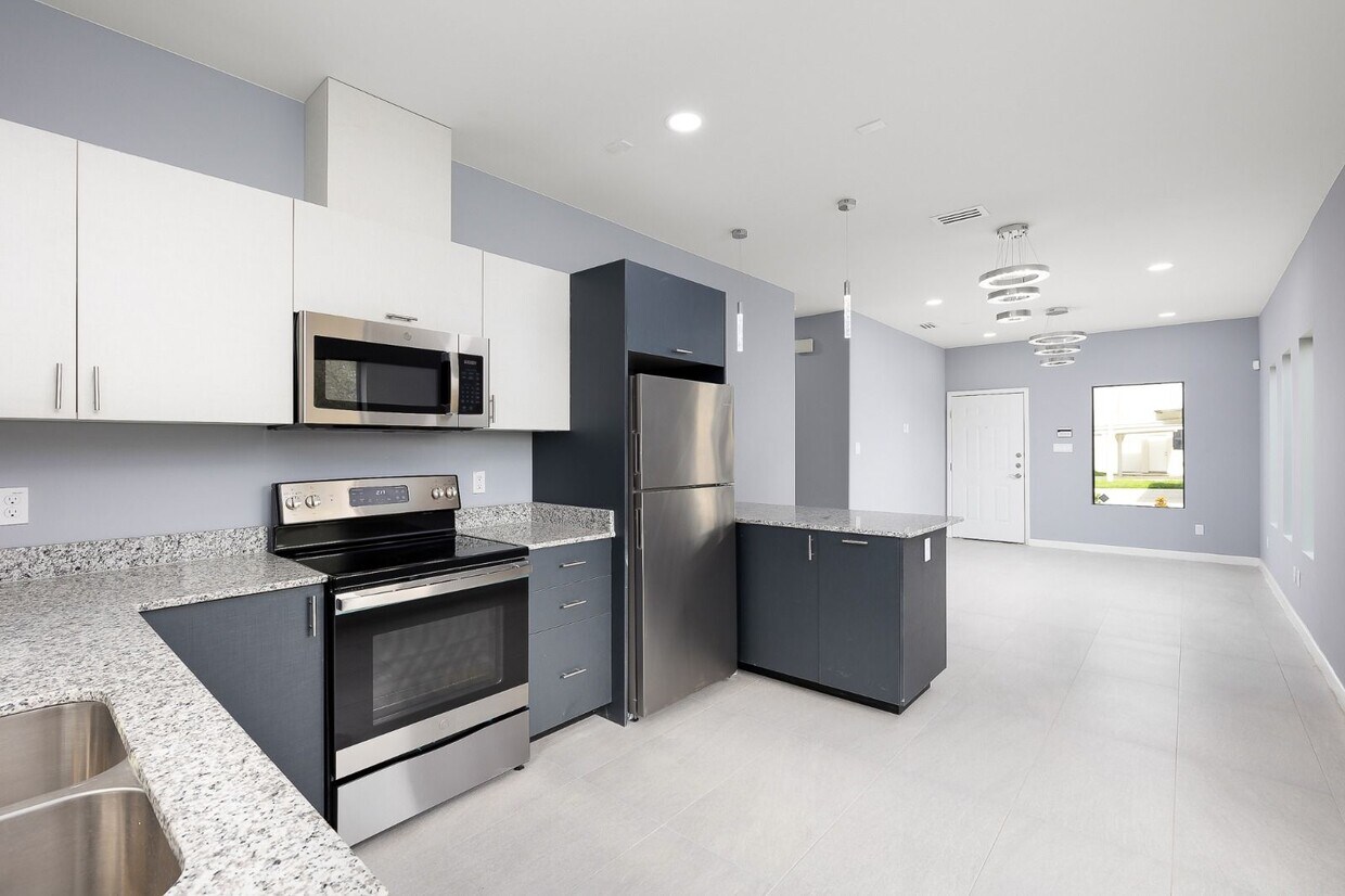 Foto principal - 810 S Michigan St