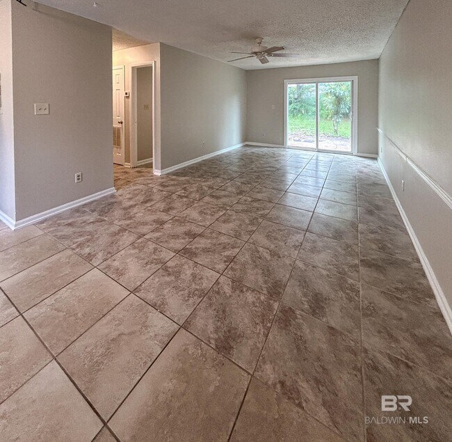 Foto del edificio - 6424 Schoel Ln