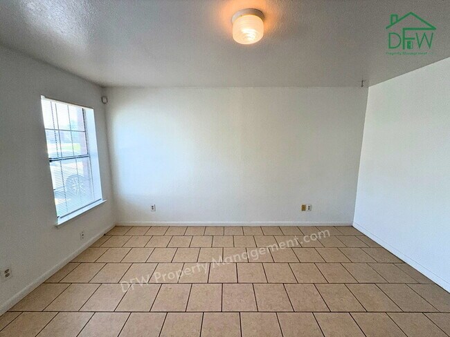 Foto del edificio - 807 W Walnut St