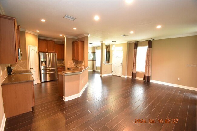 Foto del edificio - 6737 Eagle Feather Dr