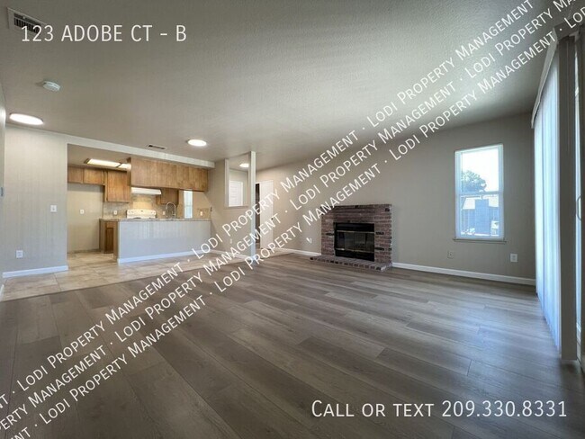 Foto del edificio - 123 Adobe Ct