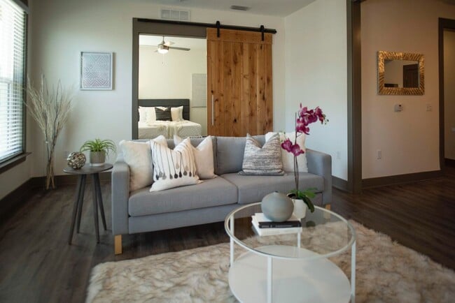Interior Photo - The Central On Orange Lake Apartments