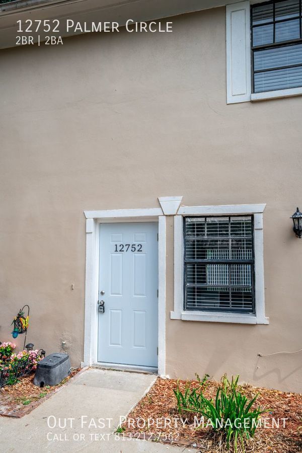 Foto del edificio - Luxurious two-bedroom, two-bathroom townhome