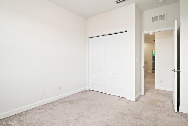 Foto del edificio - 3 br, 2.5 bath Townhome - Charleston Commons