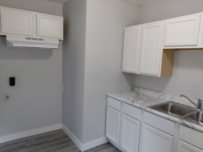Foto del edificio - 2 bedroom 1 bath house