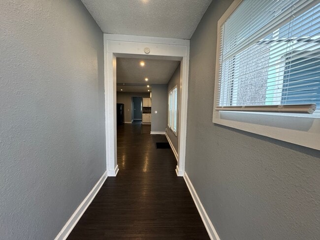 Photo - Fountain Square 3 Bed 1.5 Bath House