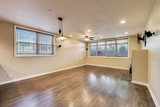 Foto del edificio - 421 S Ridgeland Ave