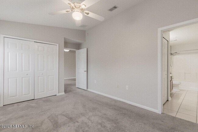 Foto del edificio - 7920 Merrill Rd