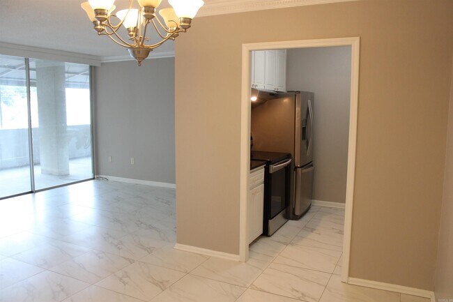 Foto del edificio - 700 E 9th St