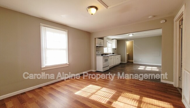 Foto del edificio - 104 Plum Tree Ln