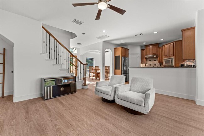 Foto del edificio - 14000 Saskatchewan Dr