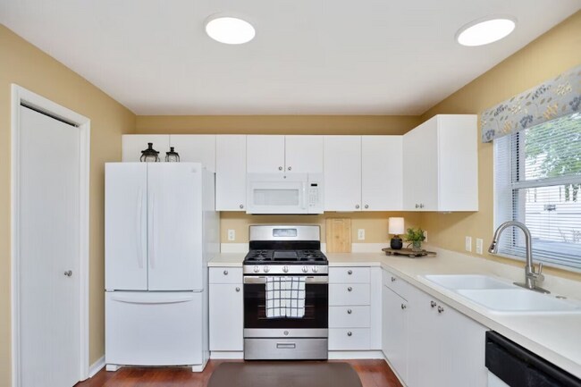 Foto del edificio - 1807 Dalton Dr