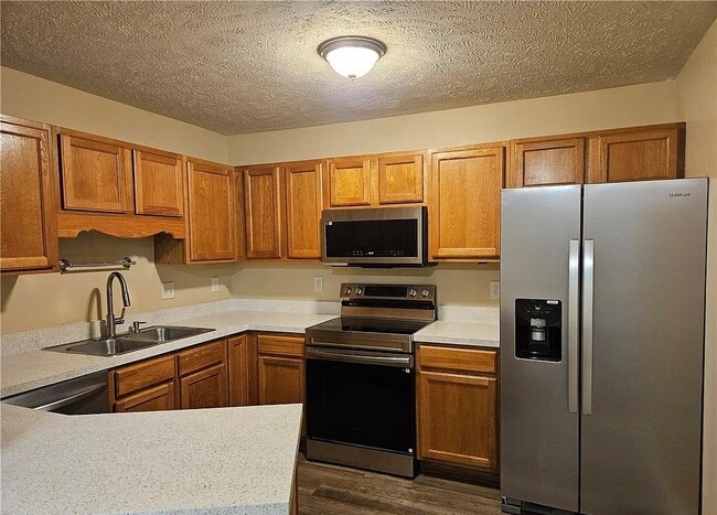 Building Photo - 3375 Galleria Dr