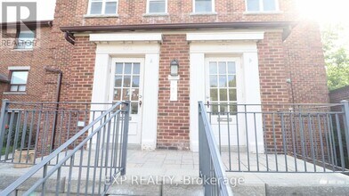 Building Photo - 875-875 Millwood Rd