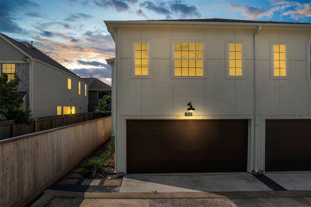 Foto principal - 1606 Westside Gardens Ln