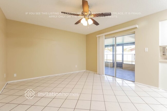 Building Photo - 10948 Tangora St