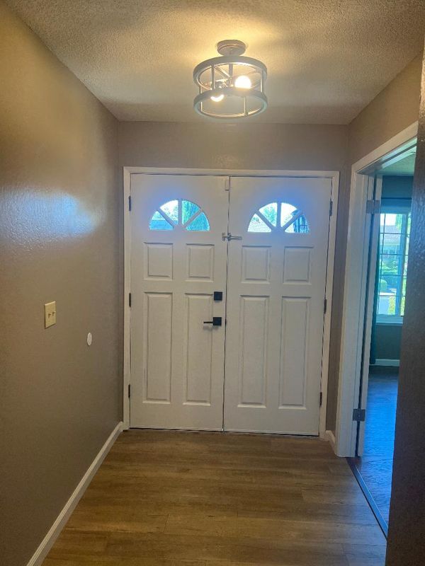 Building Photo - 3421 Serpentine Dr