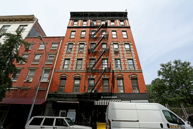 Building Photo - 156 Sullivan St