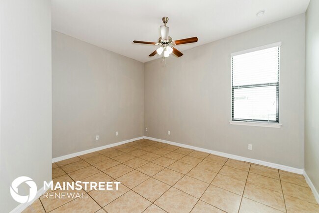 Foto del edificio - 105 NE 7th Pl