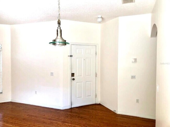 Building Photo - 701 Seabrook Ct