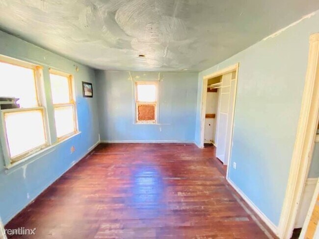 Building Photo - 2 br, 1 bath House - 10325 Saint Patrick Dr