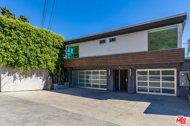 Foto del edificio - 26050 Pacific Coast Hwy