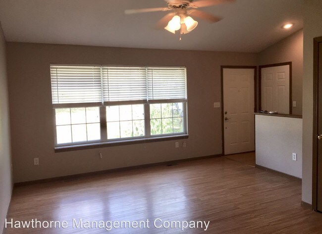 Building Photo - 4 br, 2 bath House - 1321 Valley Creek Lane