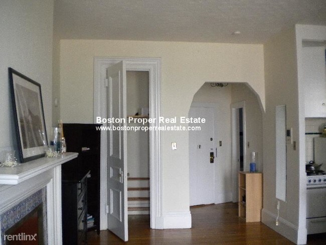 Building Photo - Studio, 1 bath  - 312 Beacon St # 49