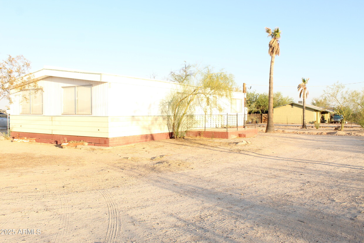 Primary Photo - 10981 N Faldale Rd