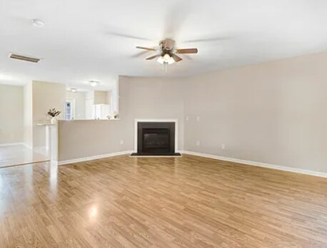 Sala de estar - 3337 Tarleton W