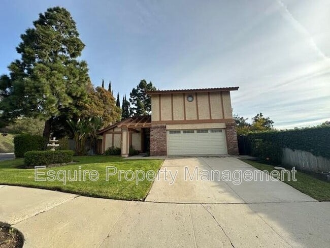 Foto del edificio - 1038 Green Lawn Ave