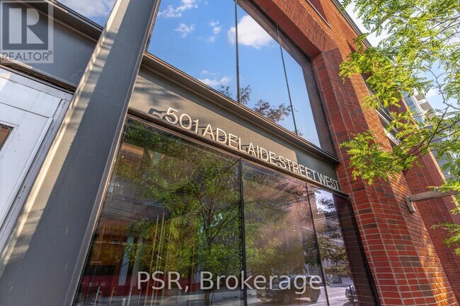 Photo du bâtiment - 501-1501 Adelaide St W