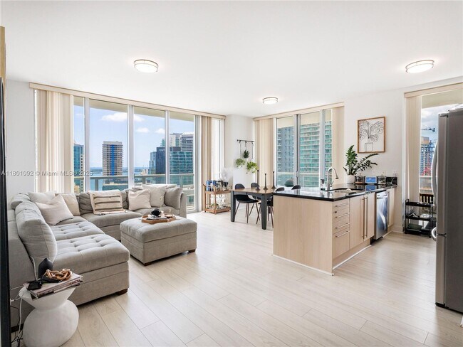 Foto del edificio - 79 SW 12th St