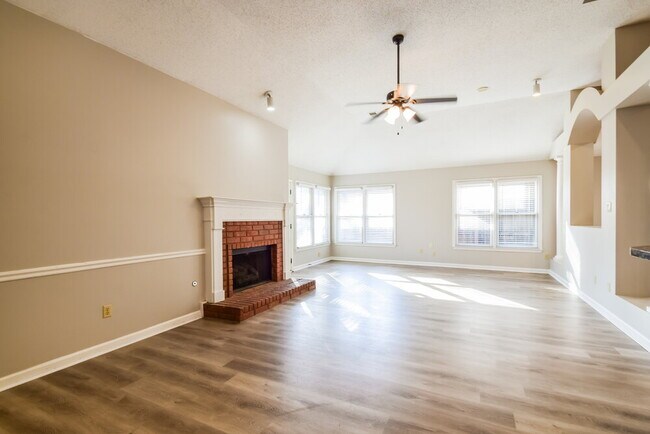 Building Photo - 1562 Appling Wood Cove N