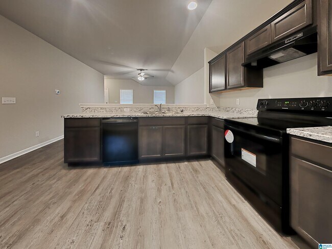 Building Photo - 1040 Brookhaven Dr