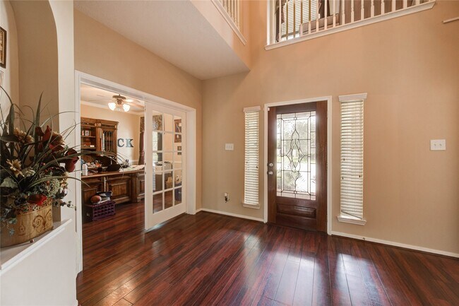 Building Photo - 18719 Glenn Haven Estates Dr